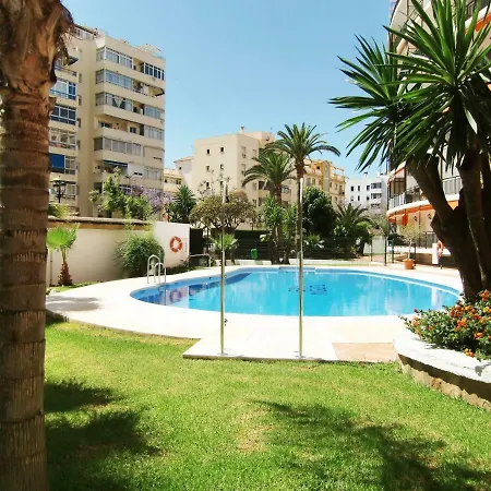 Playa Central: Piscina, Netflix Y Comodidades Playeras