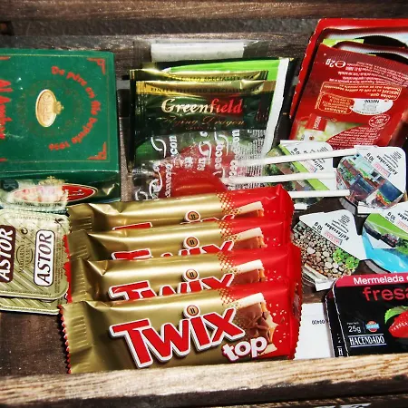 Con Piscina A 150 Metros Playa Netflix P Video Aire Acondicionado Calefaccion Toallas Y Sillas Playa Sombrilla 2 Terrazas Sobre Piscina Centro Ciudad 1 Smart Tv Por フエンヒロラ