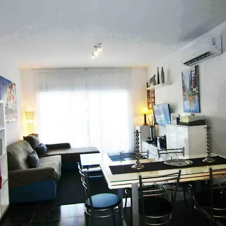 Con Piscina A 150 Metros Playa Netflix P Video Aire Acondicionado Calefaccion Toallas Y Sillas Playa Sombrilla 2 Terrazas Sobre Piscina Centro Ciudad 1 Smart Tv Por アパート フエンヒロラ