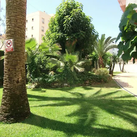 Playa Central: Piscina, Netflix Y Comodidades Playeras Fuengirola