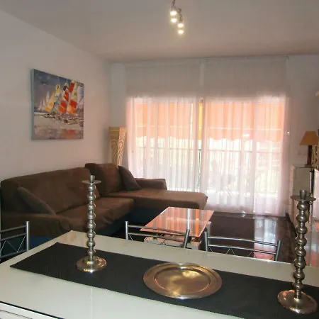 アパート Con Piscina A 150 Metros Playa Netflix P Video Aire Acondicionado Calefaccion Toallas Y Sillas Playa Sombrilla 2 Terrazas Sobre Piscina Centro Ciudad 1 Smart Tv Por *