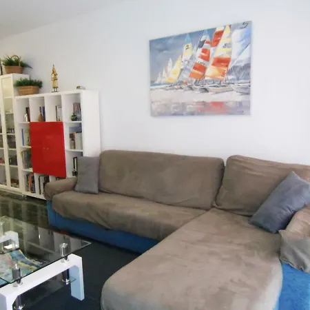 Playa Central: Piscina, Netflix Y Comodidades Playeras * Fuengirola