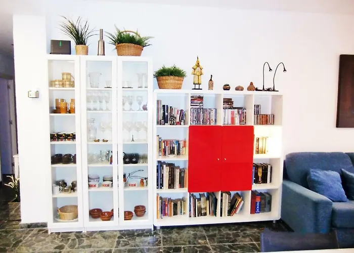 Con Piscina A 150 Metros Playa Netflix P Video Aire Acondicionado Calefaccion Toallas Y Sillas Playa Sombrilla 2 Terrazas Sobre Piscina Centro Ciudad 1 Smart Tv Por Daire *