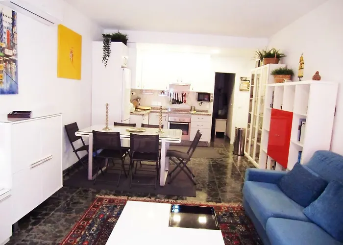 Daire Con Piscina A 150 Metros Playa Netflix P Video Aire Acondicionado Calefaccion Toallas Y Sillas Playa Sombrilla 2 Terrazas Sobre Piscina Centro Ciudad 1 Smart Tv Por *