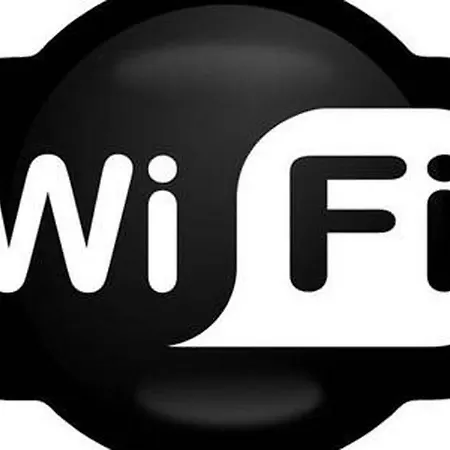 Appartement Con Piscina A 150 Metros Playa Netflix P Video Aire Acondicionado Calefaccion Toallas Y Sillas Playa Sombrilla 2 Terrazas Sobre Piscina Centro Ciudad 1 Smart Tv Por *