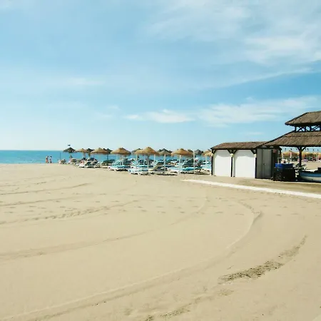 Con Piscina A 150 Metros Playa Netflix P Video Aire Acondicionado Calefaccion Toallas Y Sillas Playa Sombrilla 2 Terrazas Sobre Piscina Centro Ciudad 1 Smart Tv Por דירה פואנגירולה
