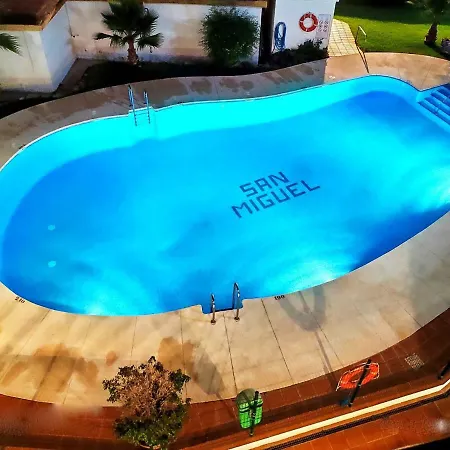 Con Piscina A 150 Metros Playa Netflix P Video Aire Acondicionado Calefaccion Toallas Y Sillas Playa Sombrilla 2 Terrazas Sobre Piscina Centro Ciudad 1 Smart Tv Por דירה *