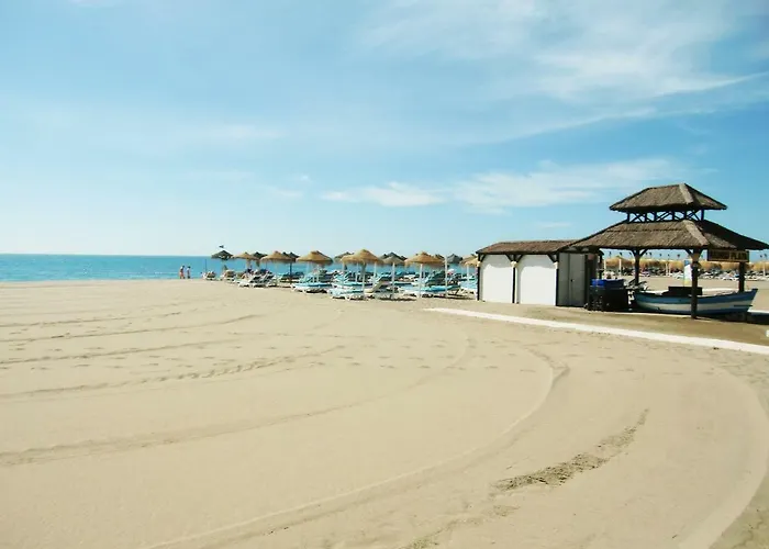 Con Piscina A 150 Metros Playa Netflix P Video Aire Acondicionado Calefaccion Toallas Y Sillas Playa Sombrilla 2 Terrazas Sobre Piscina Centro Ciudad 1 Smart Tv Por Appartement Fuengirola