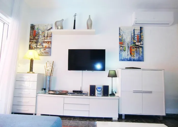 Con Piscina A 150 Metros Playa Netflix P Video Aire Acondicionado Calefaccion Toallas Y Sillas Playa Sombrilla 2 Terrazas Sobre Piscina Centro Ciudad 1 Smart Tv Por Appartement *