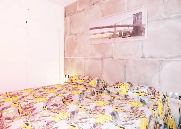 Apartamento Con Piscina A 150 Metros Playa Netflix P Video Aire Acondicionado Calefaccion Toallas Y Sillas Playa Sombrilla 2 Terrazas Sobre Piscina Centro Ciudad 1 Smart Tv Por Fuengirola