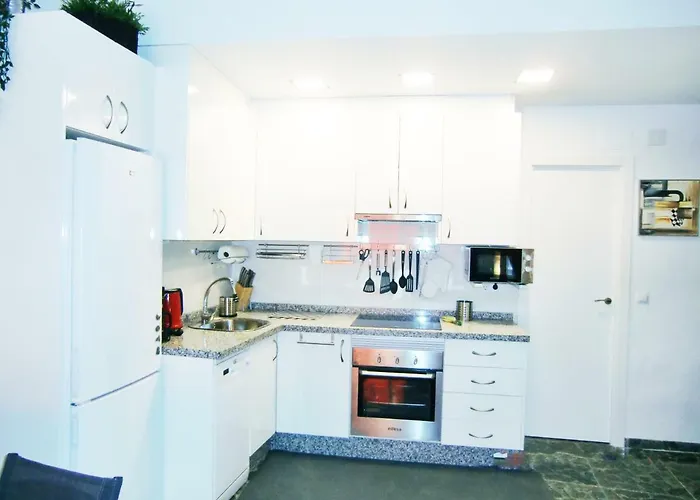 Con Piscina A 150 Metros Playa Netflix P Video Aire Acondicionado Calefaccion Toallas Y Sillas Playa Sombrilla 2 Terrazas Sobre Piscina Centro Ciudad 1 Smart Tv Por Appartement *