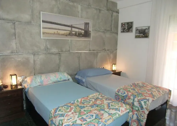 Con Piscina A 150 Metros Playa Netflix P Video Aire Acondicionado Calefaccion Toallas Y Sillas Playa Sombrilla 2 Terrazas Sobre Piscina Centro Ciudad 1 Smart Tv Por Fuengirola